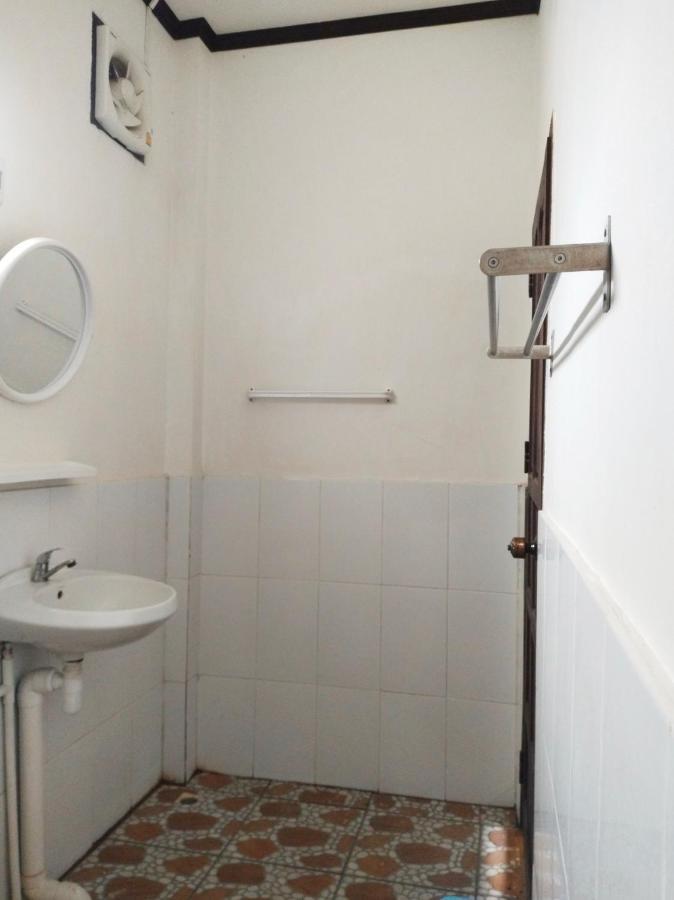 Riverview Bungalows & Gh Muang Ngoi Екстер'єр фото