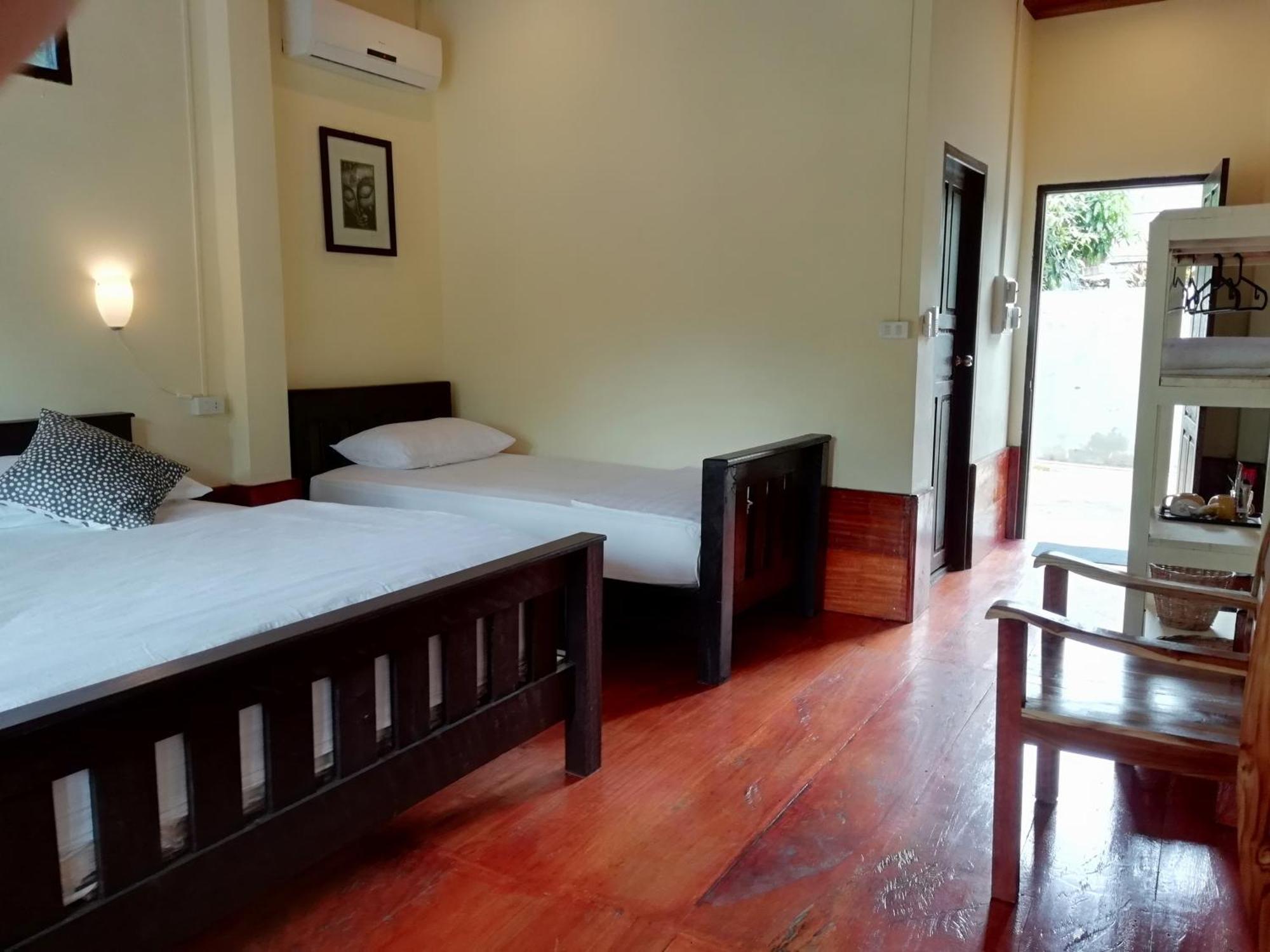 Riverview Bungalows & Gh Muang Ngoi Екстер'єр фото