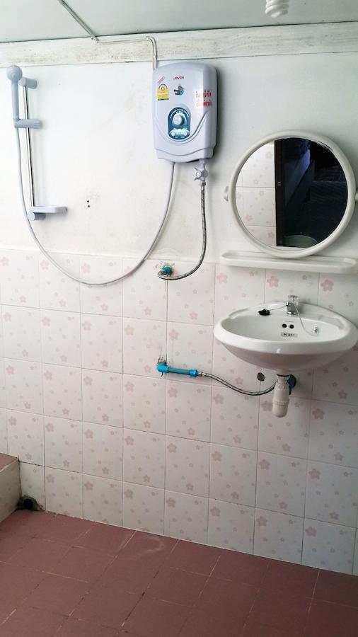 Riverview Bungalows & Gh Muang Ngoi Номер фото