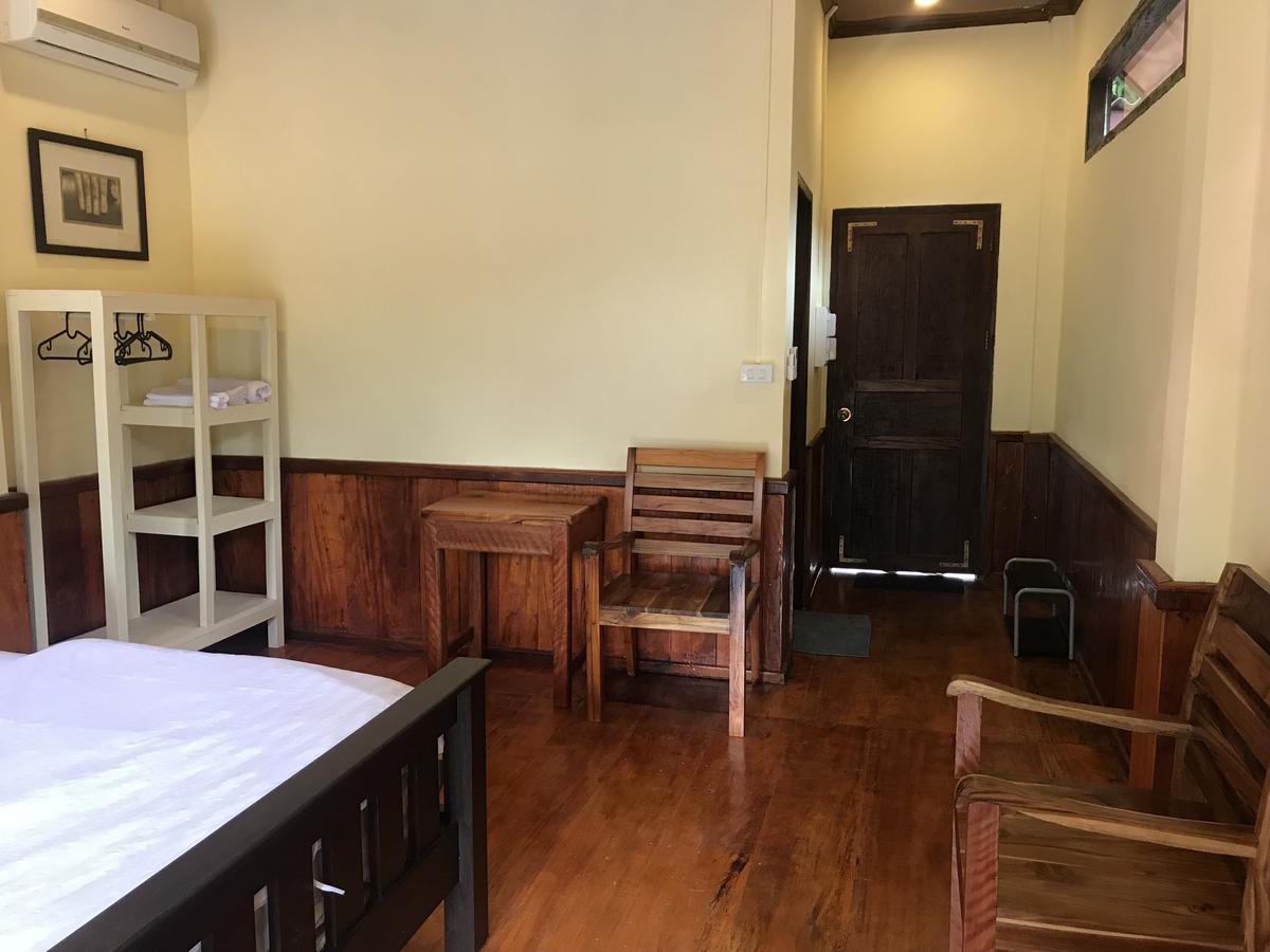 Riverview Bungalows & Gh Muang Ngoi Екстер'єр фото