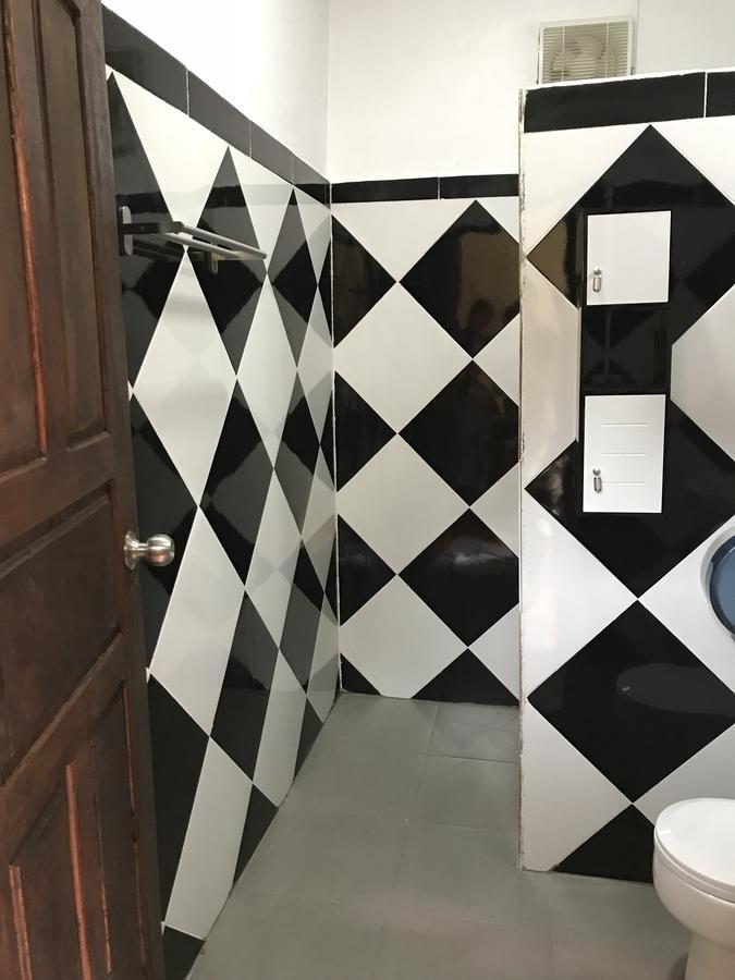 Riverview Bungalows & Gh Muang Ngoi Екстер'єр фото