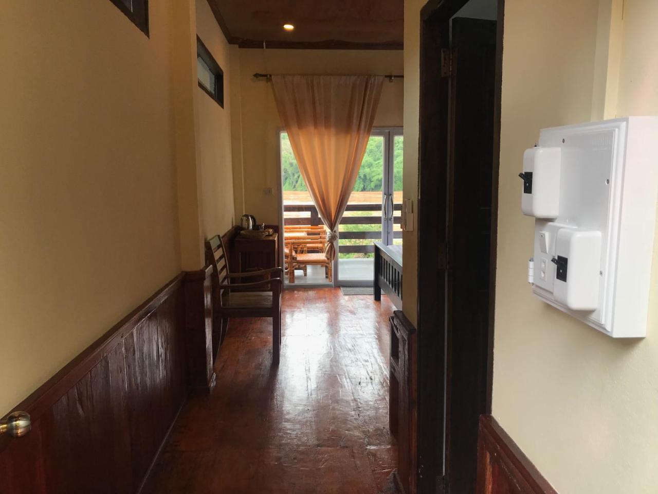 Riverview Bungalows & Gh Muang Ngoi Екстер'єр фото